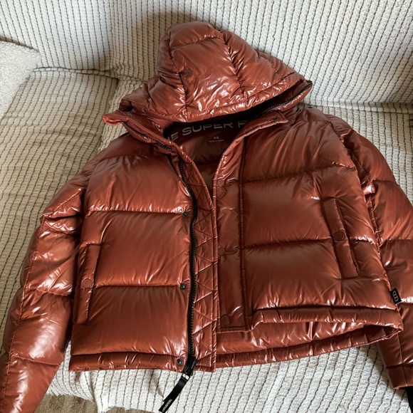 aritzia super puff shorty in high gloss rich copper - Picture 1 of 8